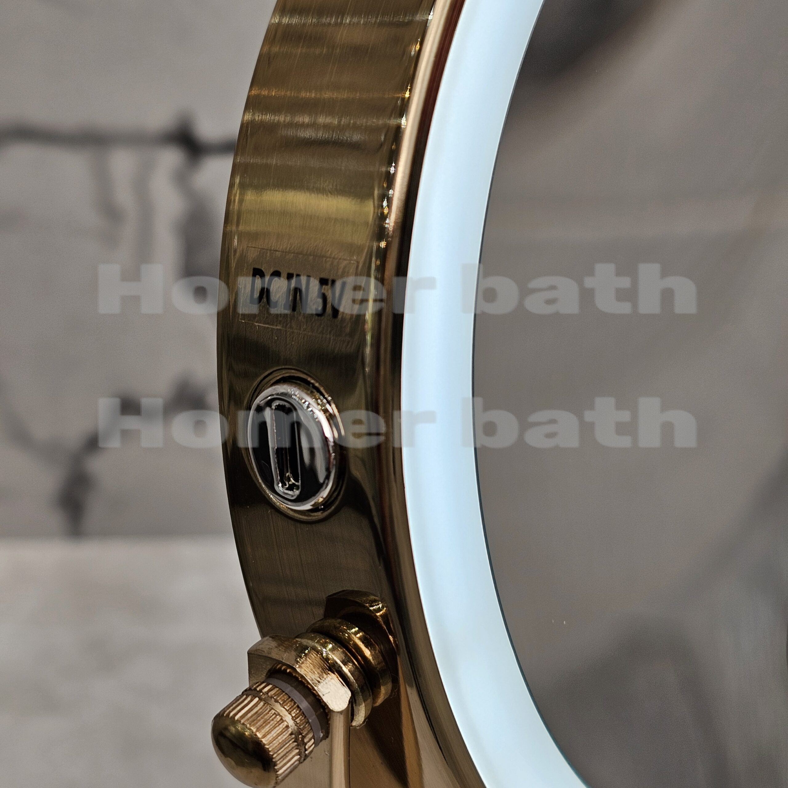 آینه-رومیزی-اصلاح-هوشمند-7x-چراغدار-طلا-مات